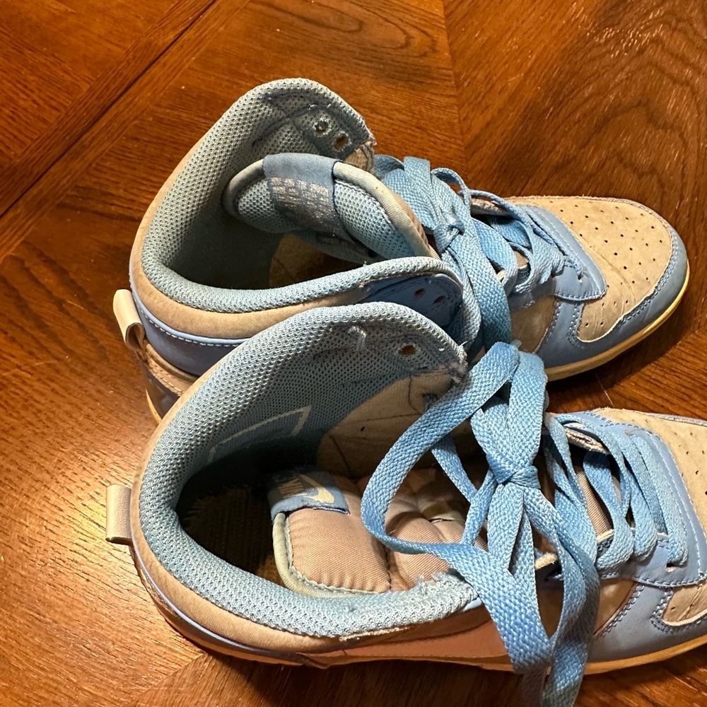 Vintage Nike Big Nike High Basketball Shoes - Picture 2 of 7